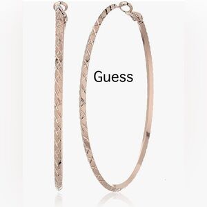 GUESS “BASIC” LARGE ROSE GOLD DIAMOND CUT HOOP EARRINGS